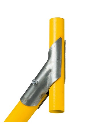 Leaning Support (Vertical Pipe: Thin - Leaning Support: Thick)